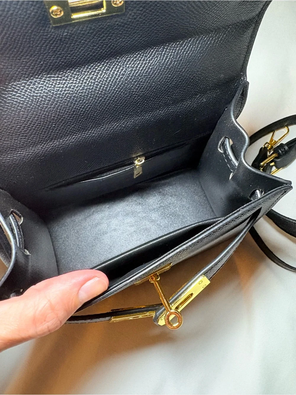 Black Purse